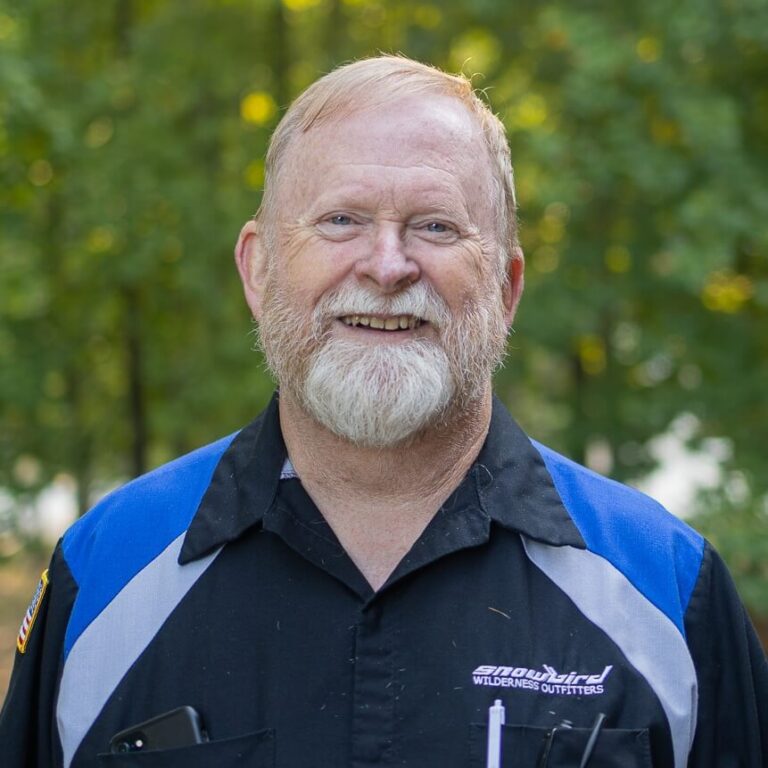 2j5a1266 web 1200 29 snowbird staff
