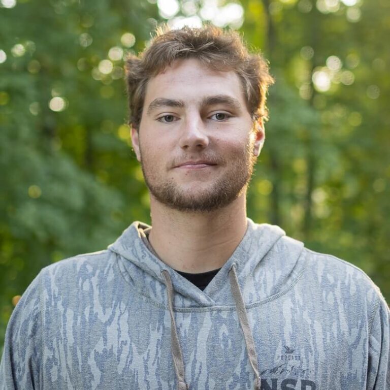 2j5a1369 web 1200 1 6 snowbird staff